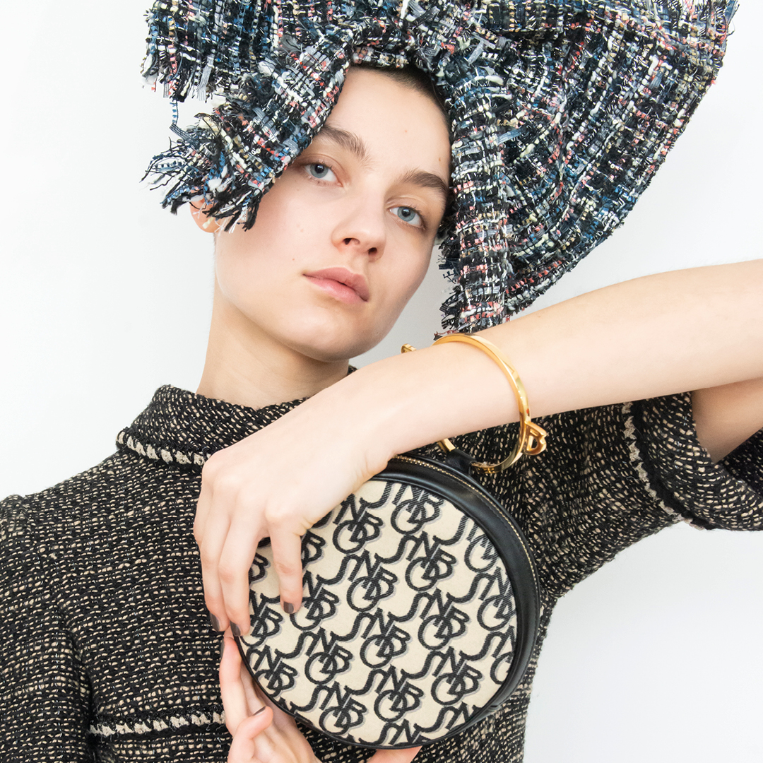 LE CAVIAR WITH HAT INSIDE - Image 3